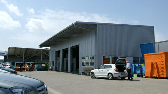 Anlieferungen am Wertstoffhof 